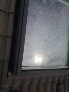 Projekt Dachfenster mit Solarrollläden
